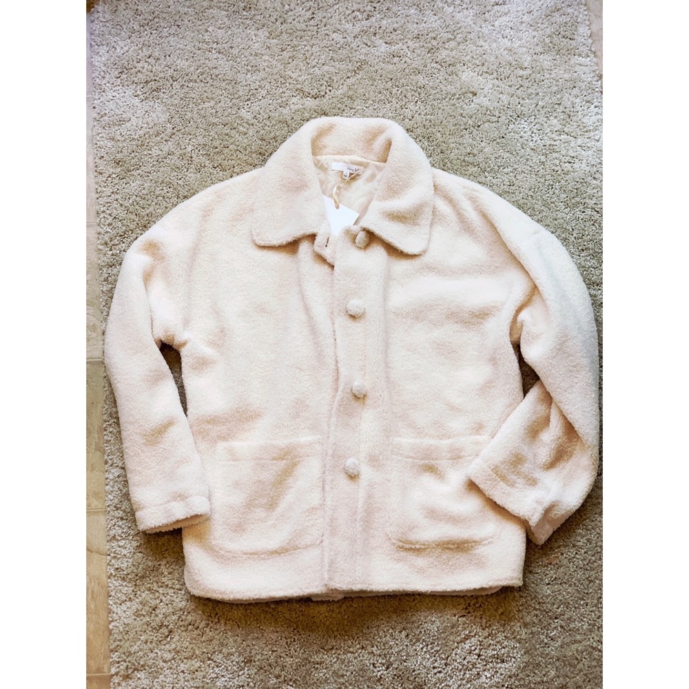 🐰Super Cute Over Sized Ivory Coat🐰 - Picture 1 of 4